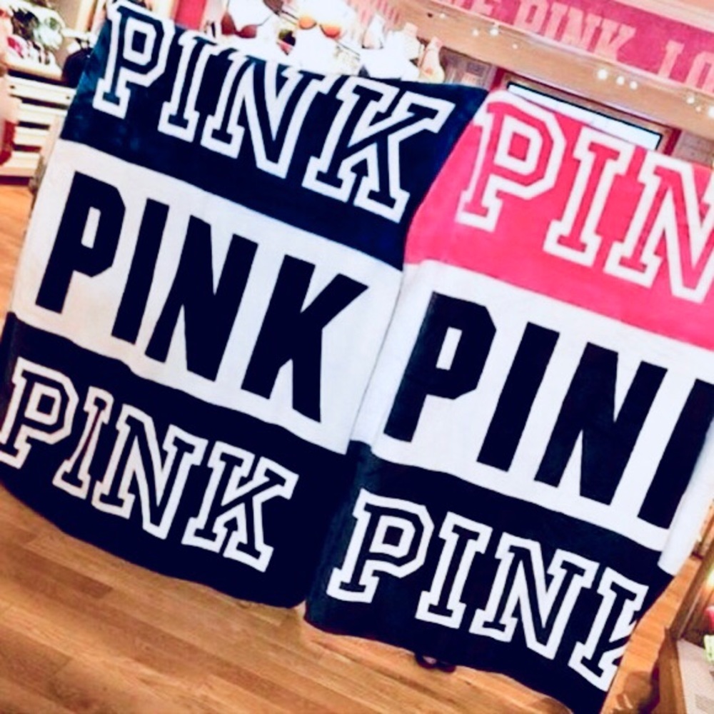 PINK Victoria’s Secret Sherpa Blanket *HTF*